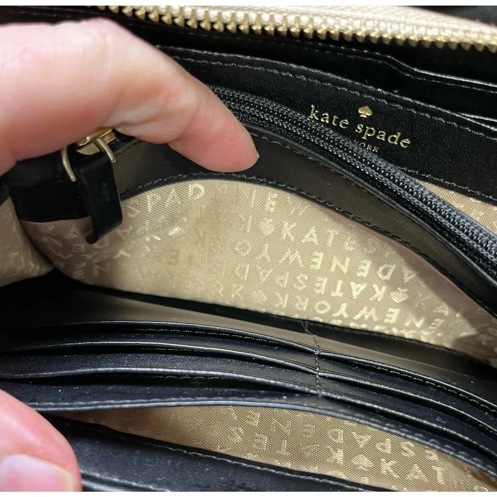 Kate Spade Wellesley Neda Black & Cream Zipper‎ Leather Wallet